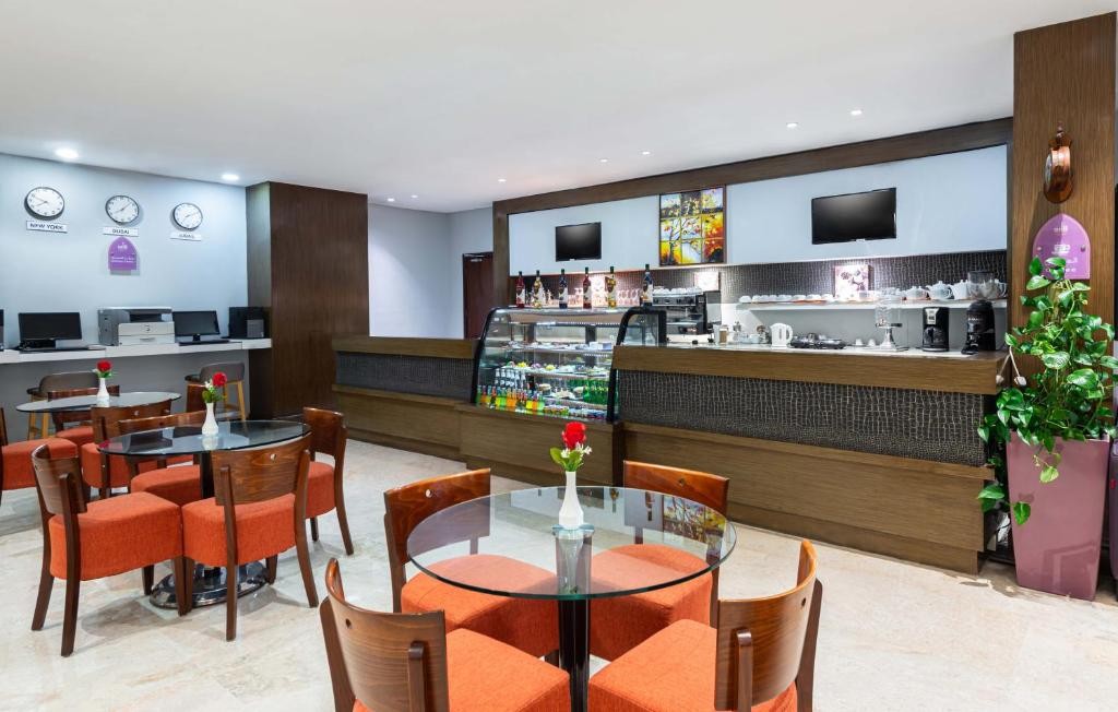 فندق مينا الجبيل سابقا جولدن توليب(Razana Hotel Al Jubail) 54/60