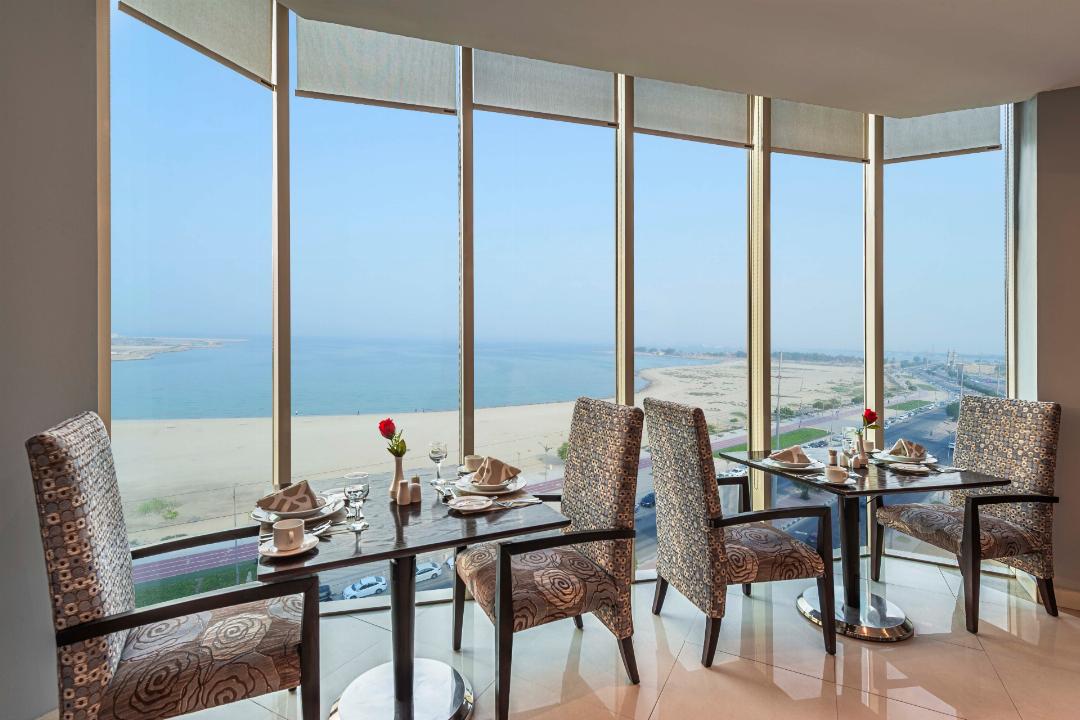 فندق مينا الجبيل سابقا جولدن توليب(Razana Hotel Al Jubail) 33/60
