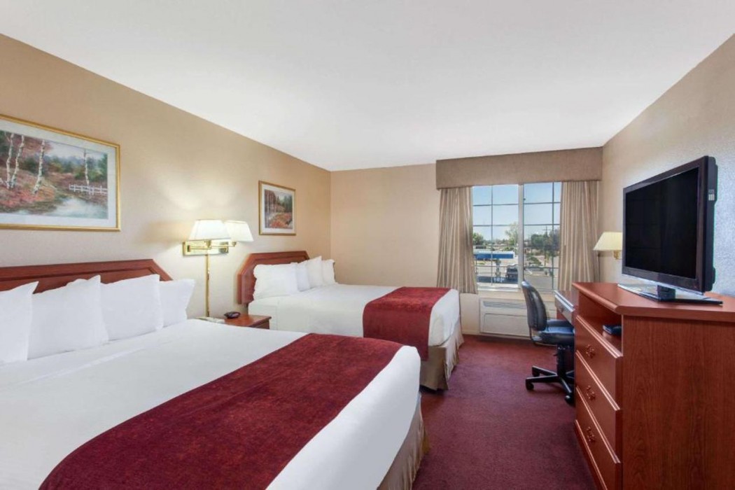 Ramada By Wyndham Fresno Northwest 6/28