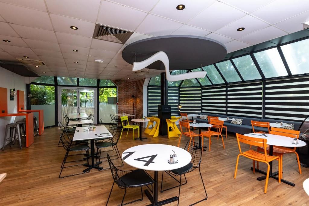 Ibis Styles Colombes Paris Ouest 54/82