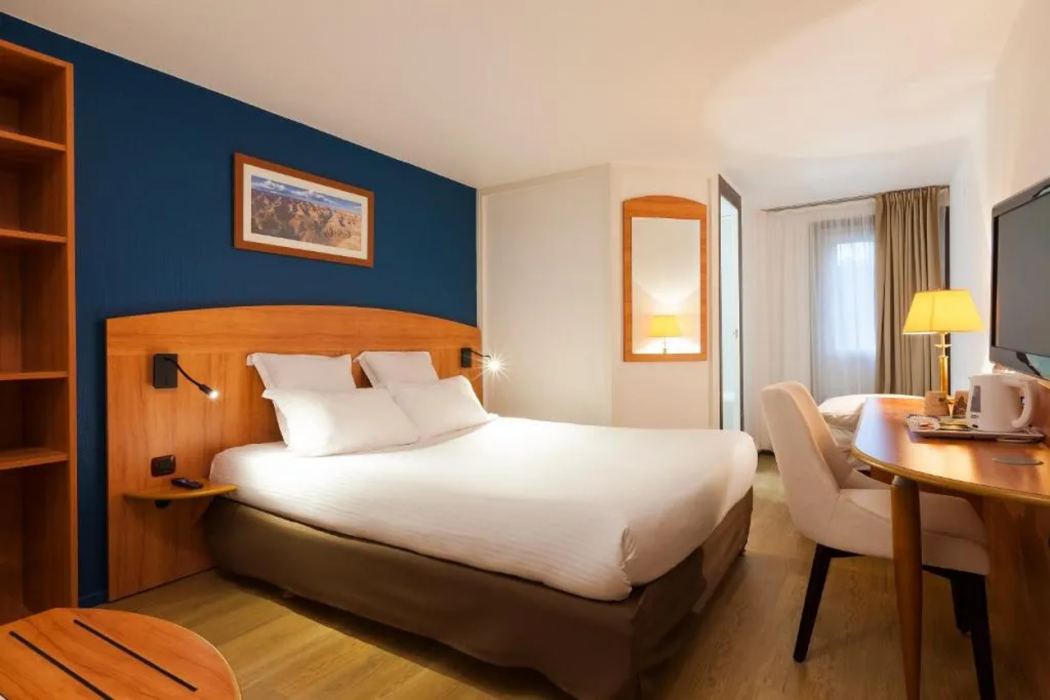 Comfort Hotel Evreux 7/23