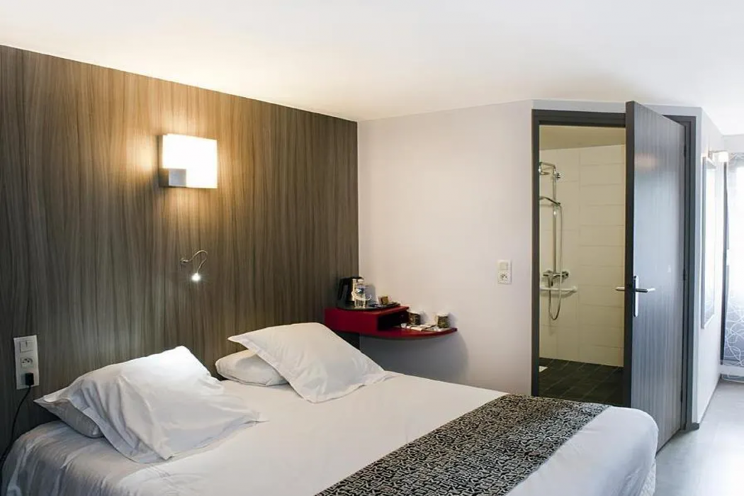 Brit Hotel La Ferte Bernard 4/21