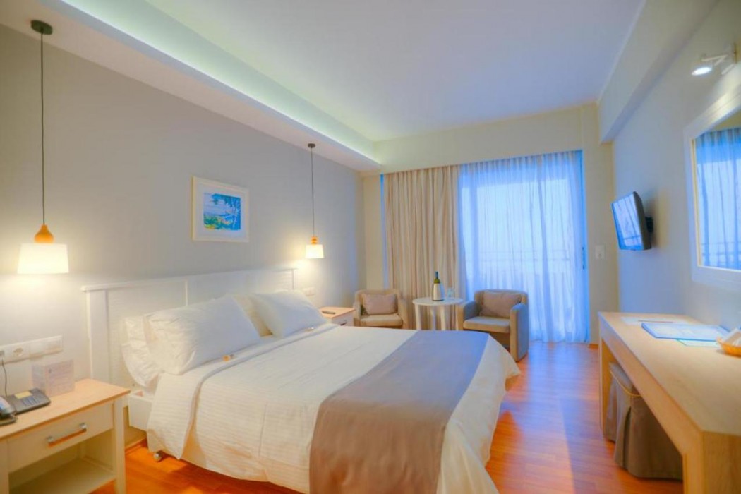 Elea Beach Hotel 7/39
