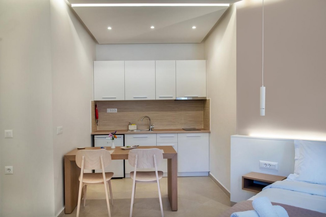 Papadakis Apartments 8/28