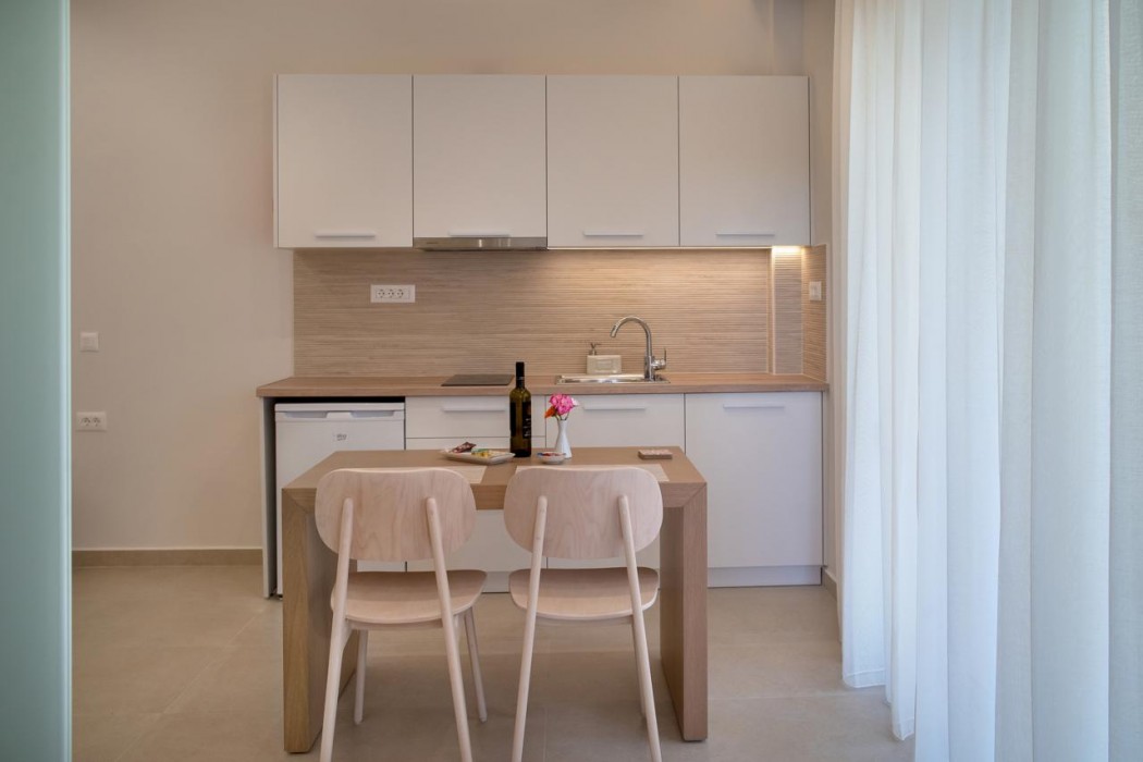 Papadakis Apartments 9/28