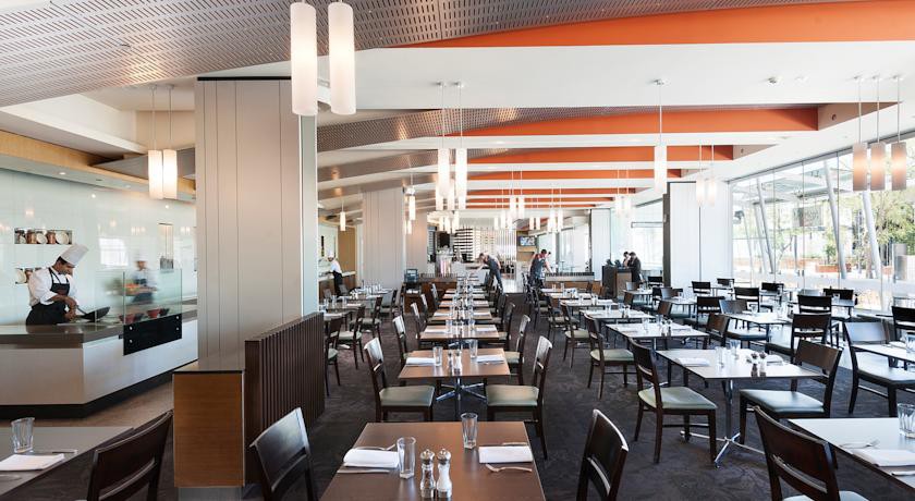 CROWN PROMENADE PERTH 23/55