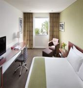 CROWN PROMENADE PERTH 8/55