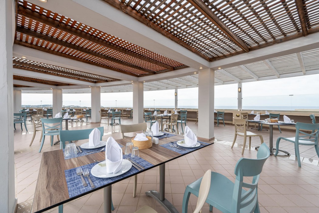 Athina Palace Resort & Spa 28/37