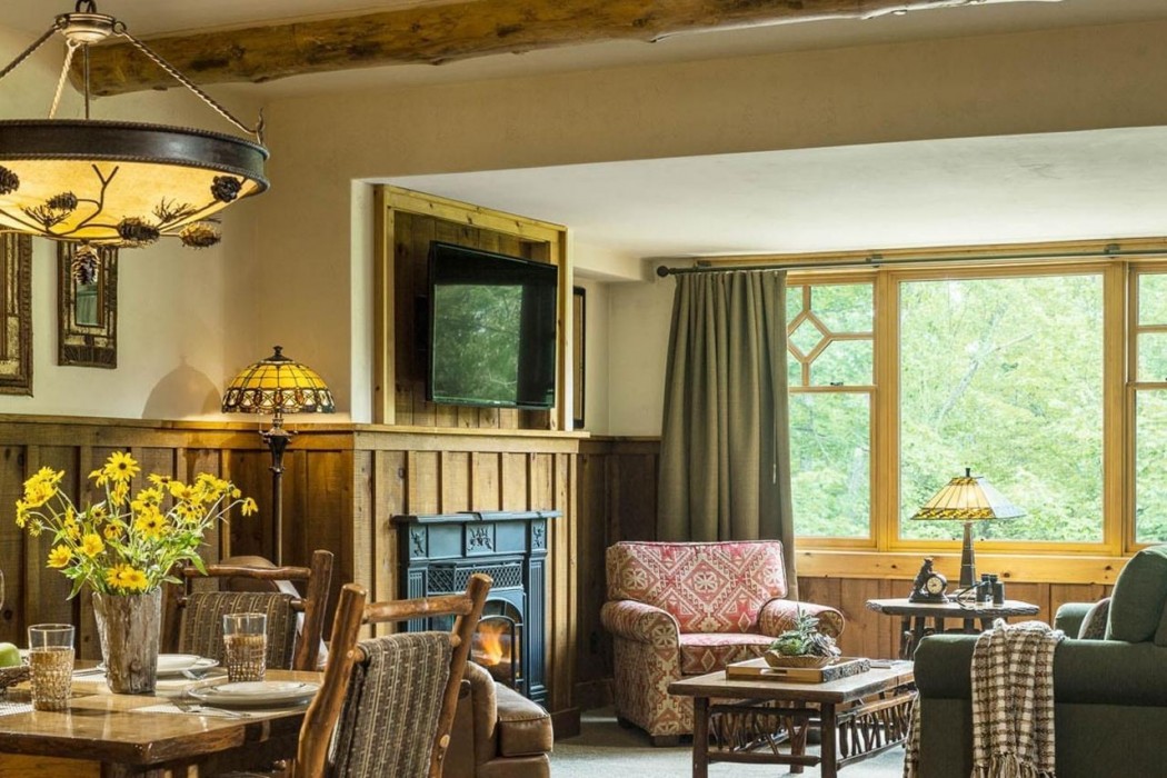 Whiteface Lodge 27/80