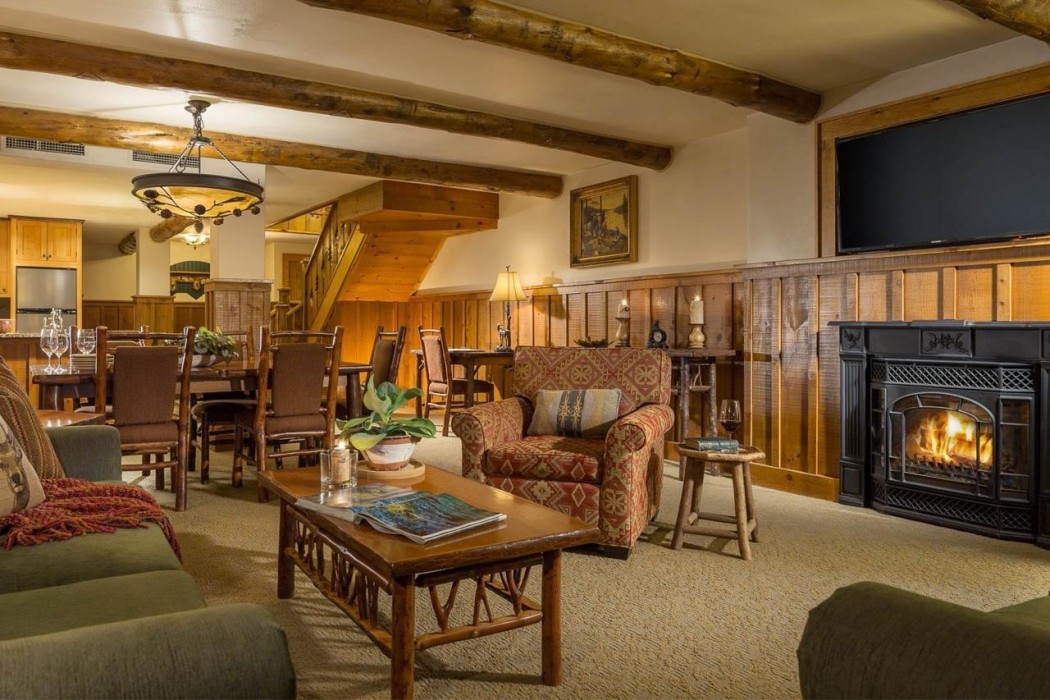 Whiteface Lodge 29/80