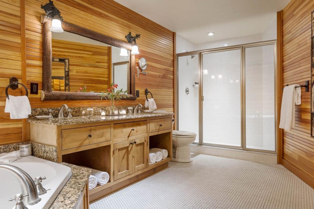 Whiteface Lodge 33/80
