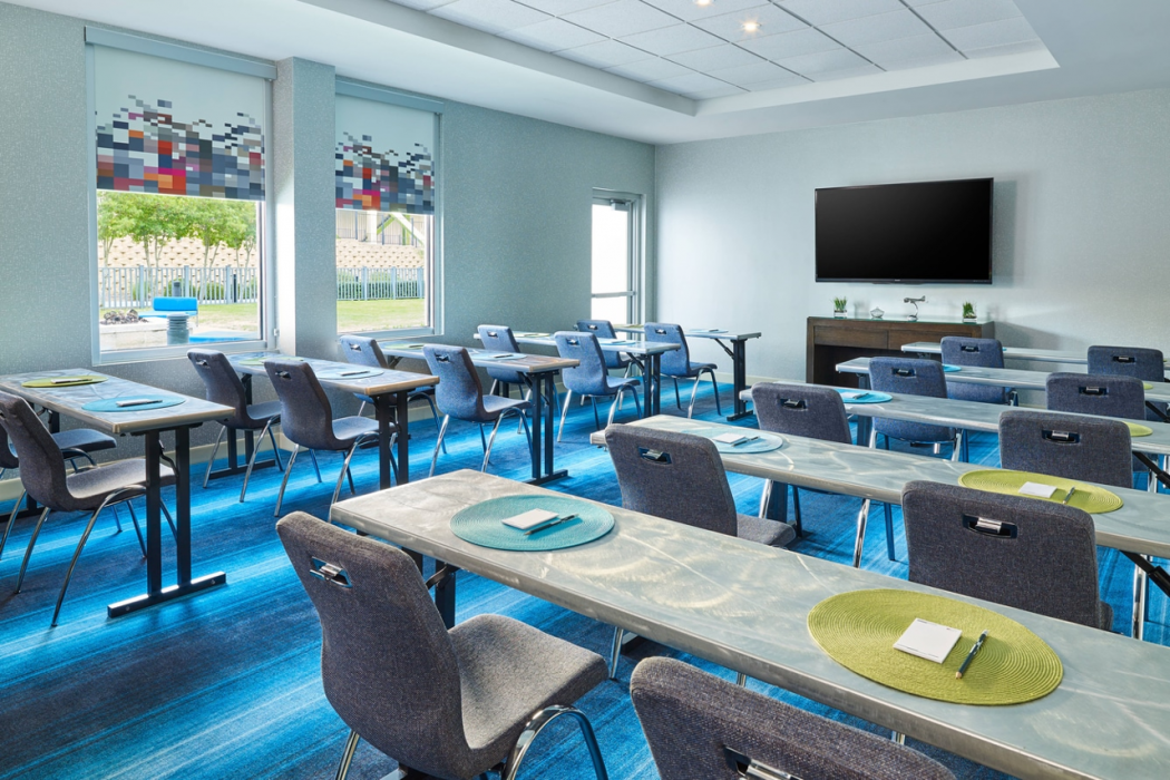 Aloft San Antonio Airport 19/23