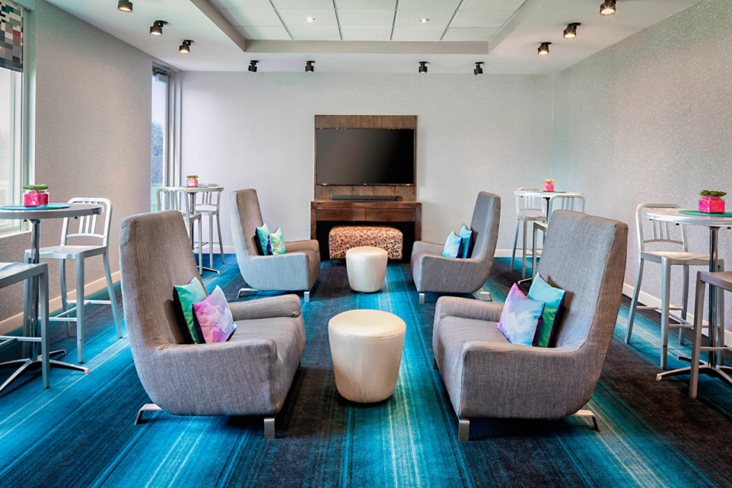 Aloft San Antonio Airport 17/23
