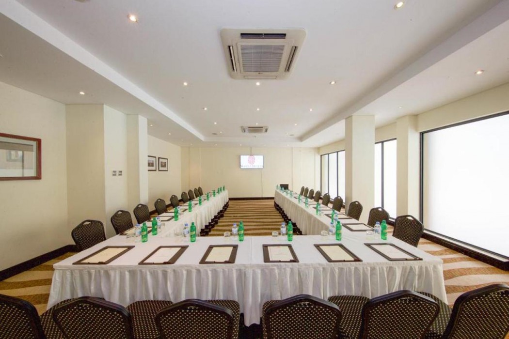 Kigali Serena 26/60
