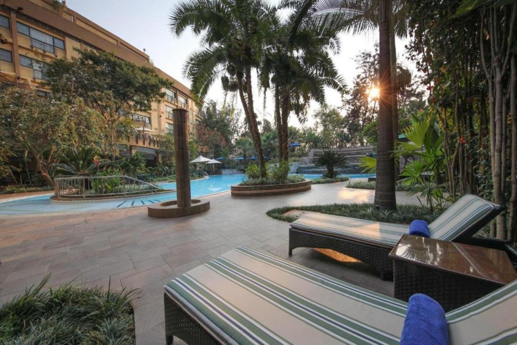 Kigali Serena 25/60