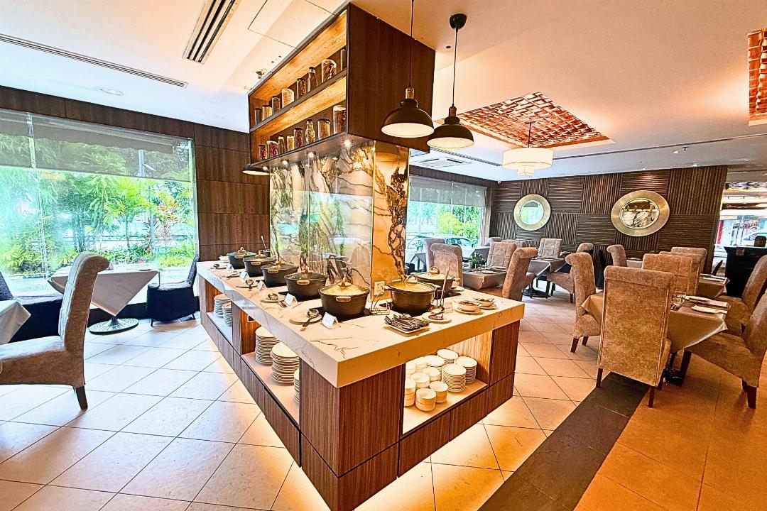 Howard Johnson by Wyndham Kota Kinabalu City Centre 28/72