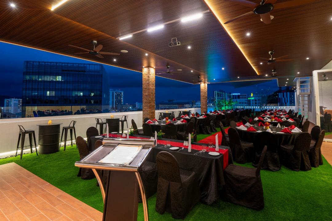 Howard Johnson by Wyndham Kota Kinabalu City Centre 36/72