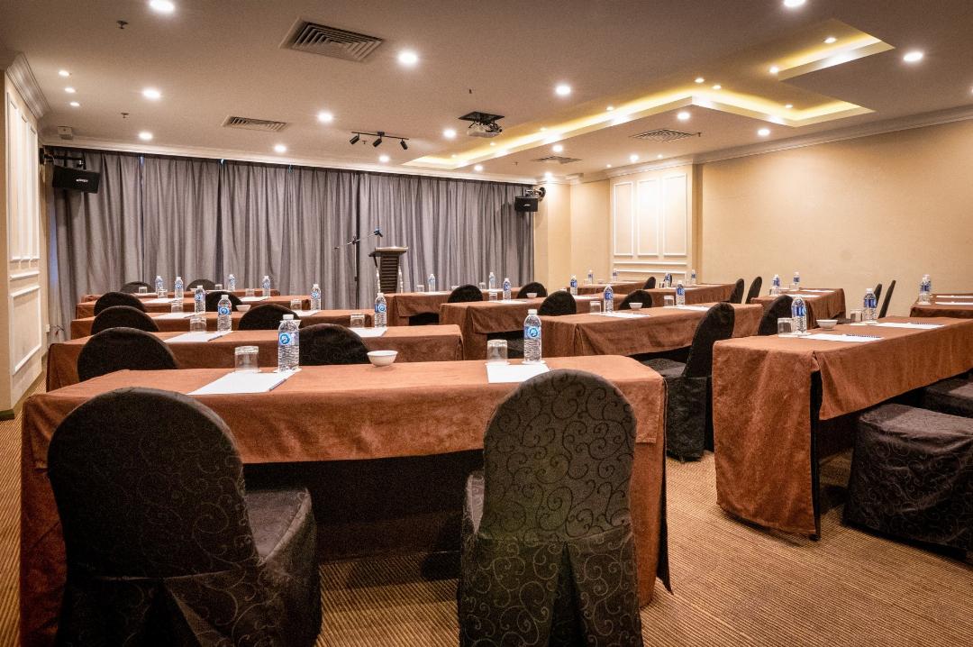 Howard Johnson by Wyndham Kota Kinabalu City Centre 33/72