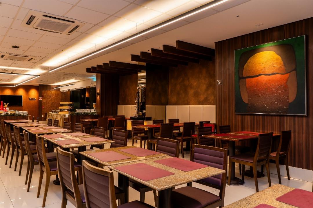 Hotel Praia Centro 46/92