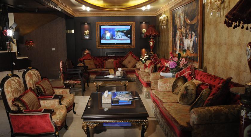 QUEENS SUITE HOTEL 11/61