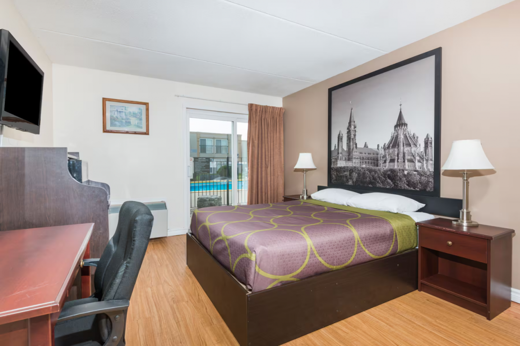 Super 8 by Wyndham Cambridge/Kitchener/Waterloo Area 12/33