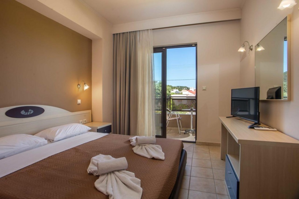 Santa Helena Hotel 28/90