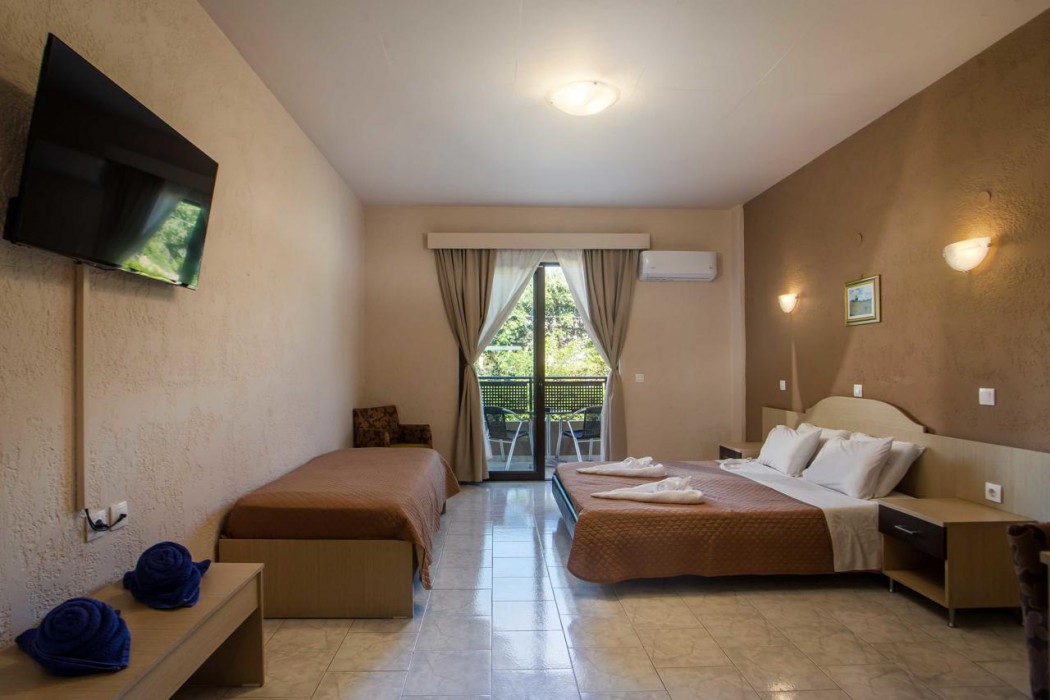 Santa Helena Hotel 24/90