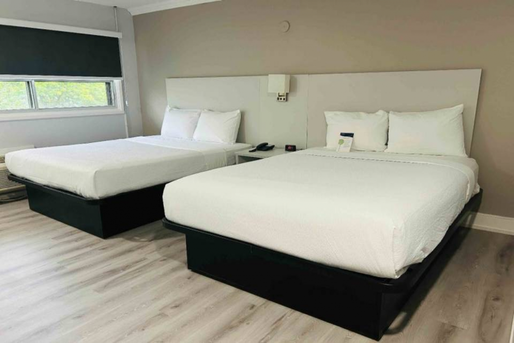 Motel6 Cornwall, On 18/57