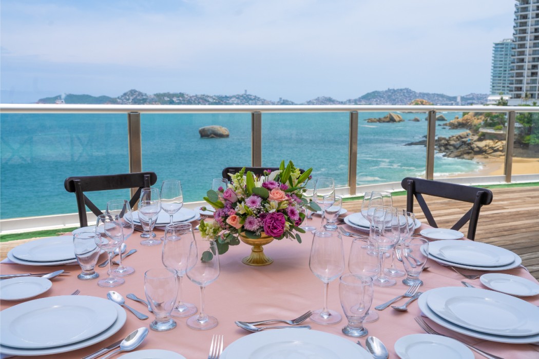 Hotel Amares Acapulco 112/132