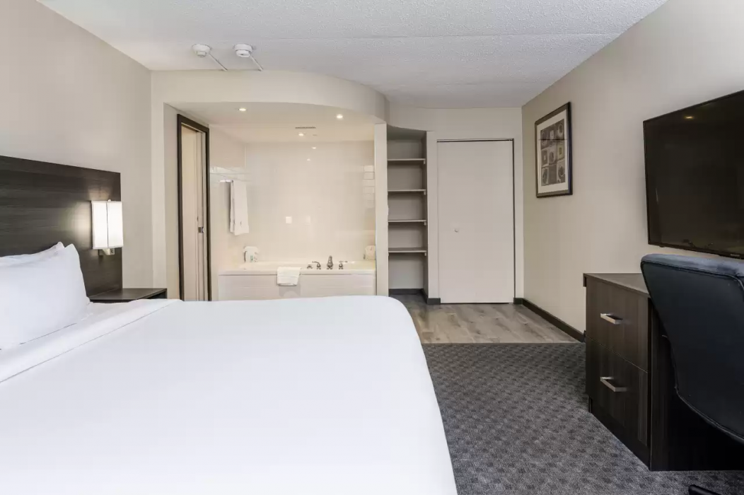 Quality Inn & Conference Centre Kingston Central 8/49