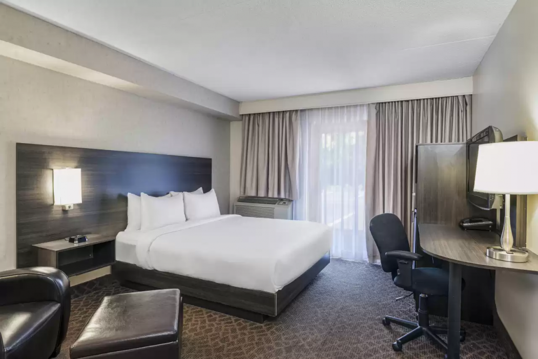 Quality Inn & Conference Centre Kingston Central 11/49