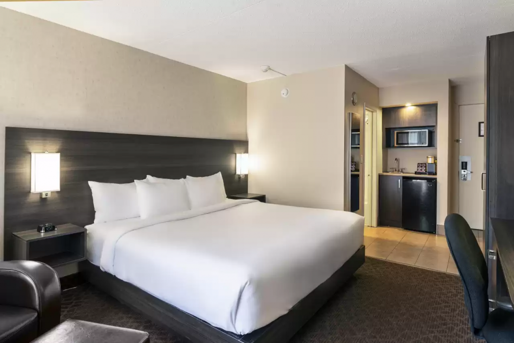 Quality Inn & Conference Centre Kingston Central 9/49