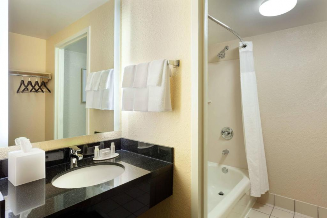 Fairfield Inn & Suites by Marriott Orlando International Drive/Convention Center 5/11