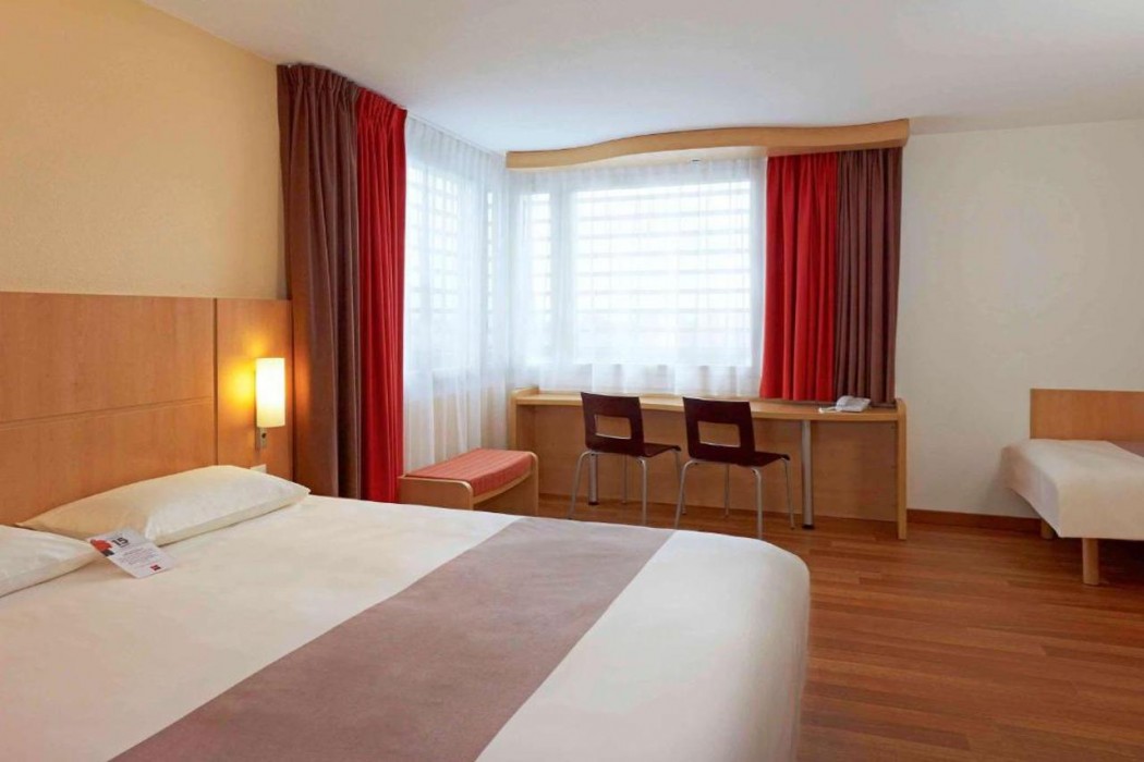 Ibis Warszawa Reduta 14/55