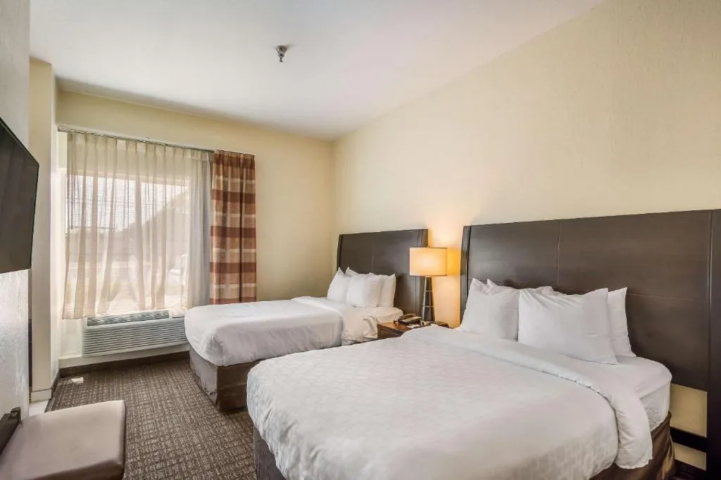 Clarion Inn and Suites Central Clearwater Beach FL 8/23