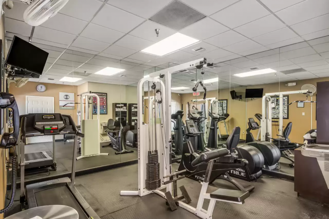 Clarion Inn and Suites Central Clearwater Beach FL 13/23