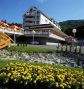 HABAKUK HOTEL 1/18