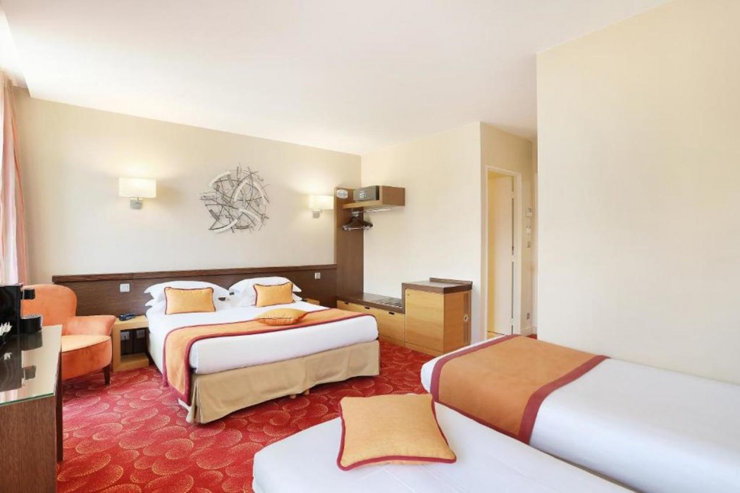 Le Grand Hotel De Normandie 7/28