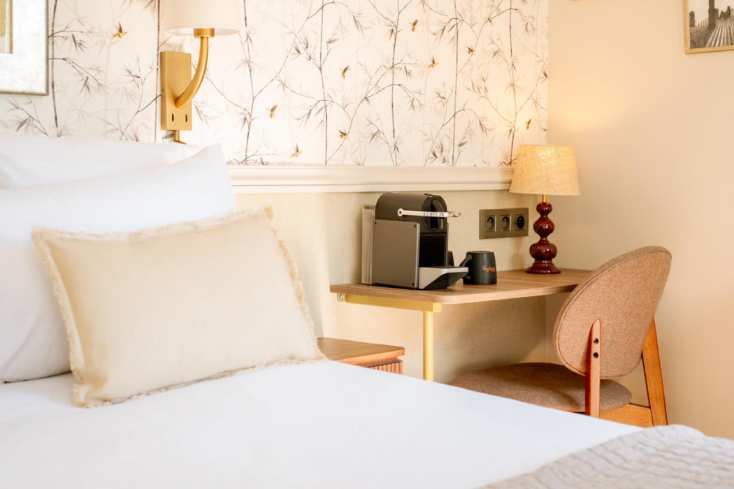 R Kipling Hotel by Happyculture 7/63