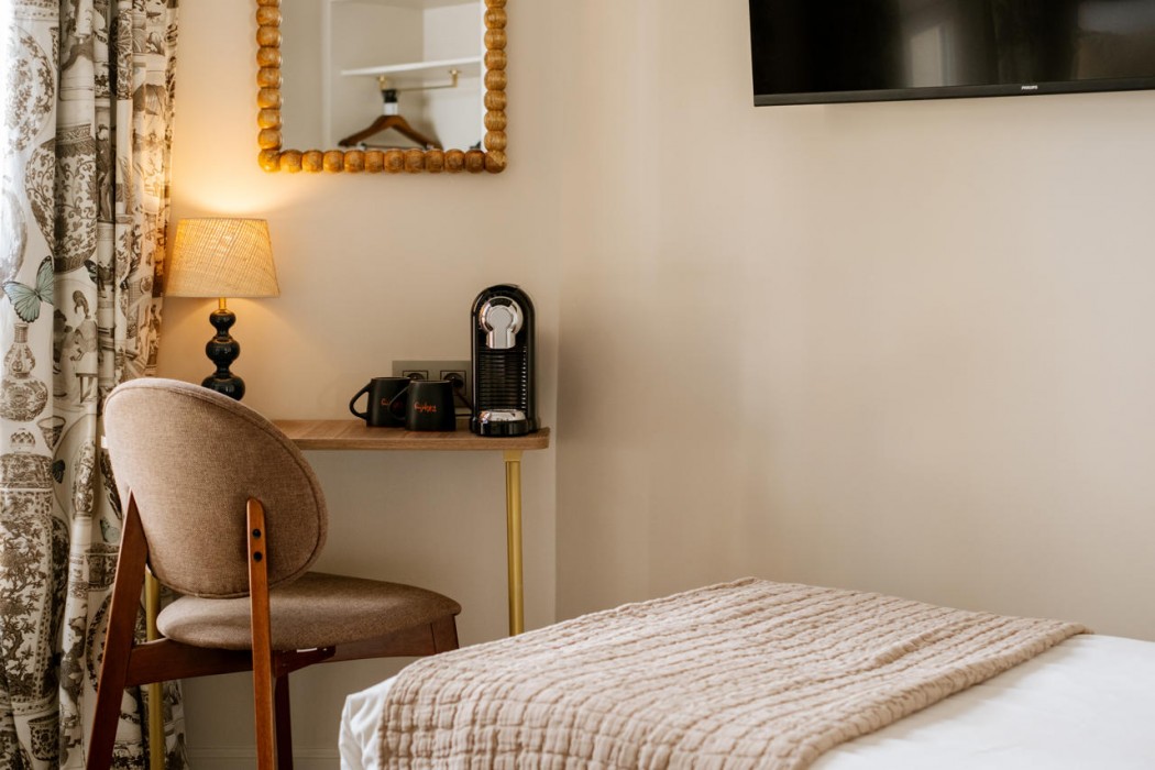 R Kipling Hotel by Happyculture 8/63