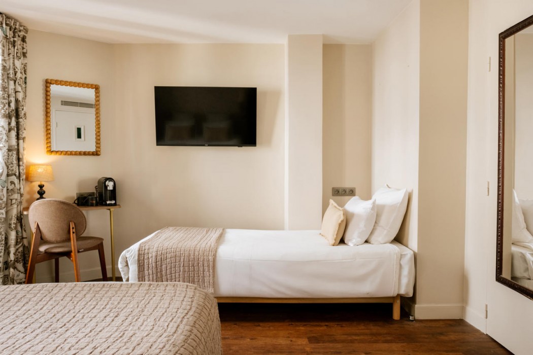 R Kipling Hotel by Happyculture 13/63