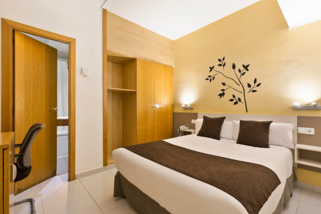 Travessera Hotel 46/83