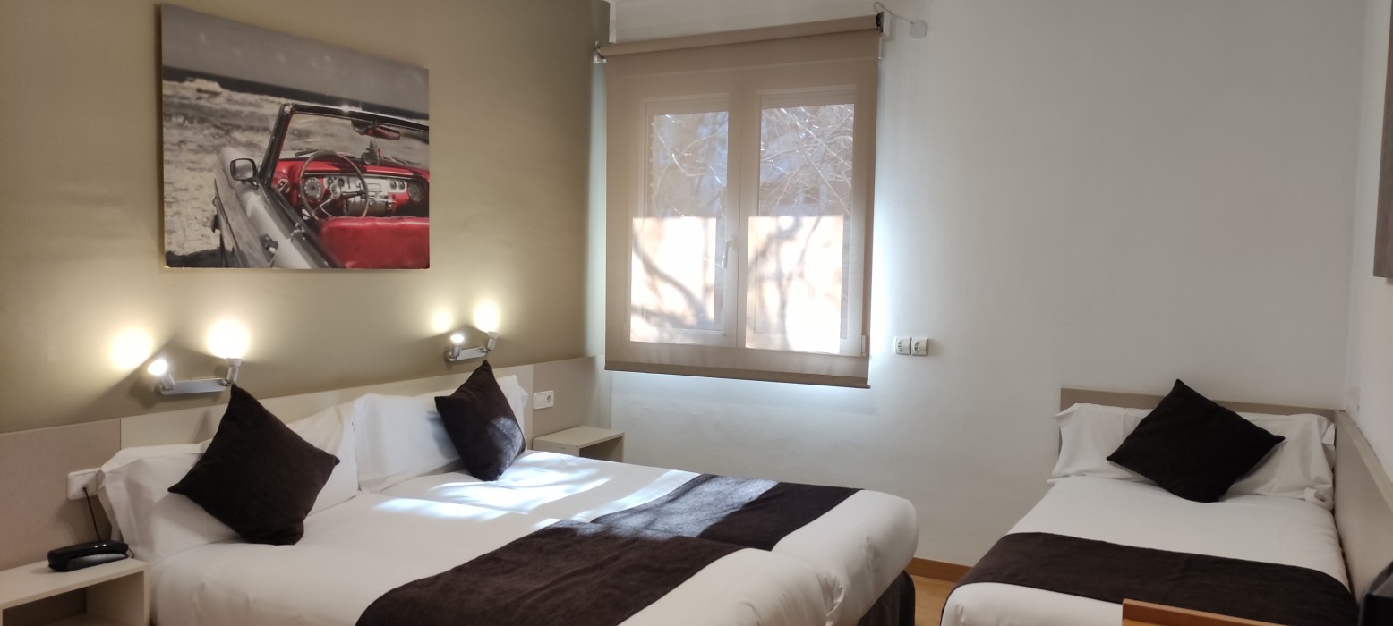 Travessera Hotel 37/83