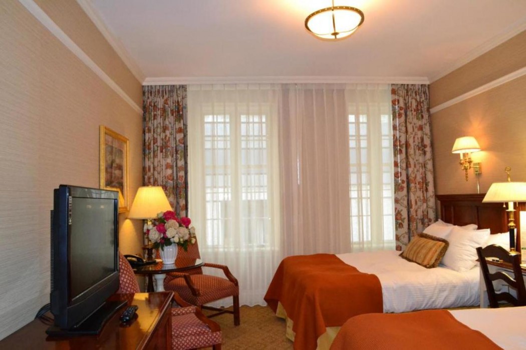 Wall Street Inn 8/46