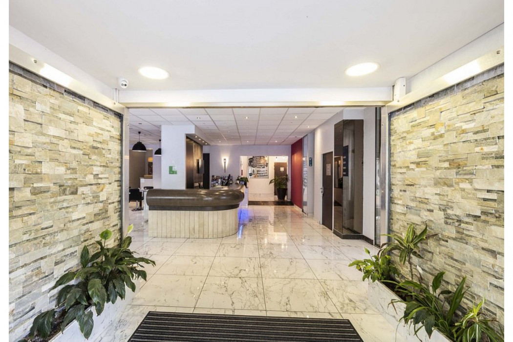 Lobby at B&B HOTEL Perpignan Centre, PERPIGNAN