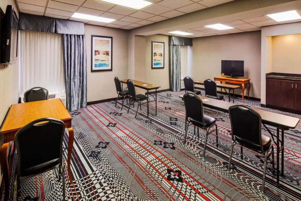 The Hotel at Dayton South 13/17