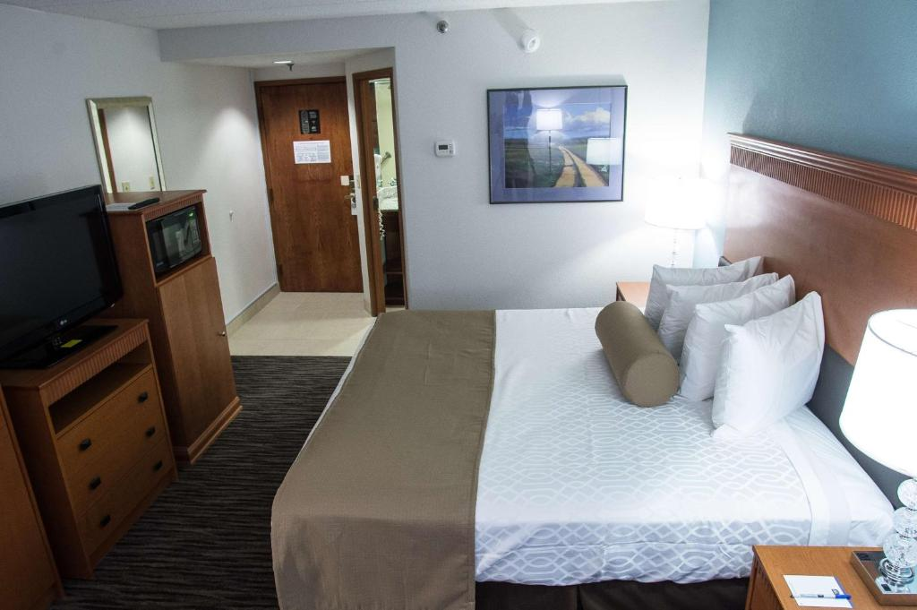 The Hotel at Dayton South 4/17