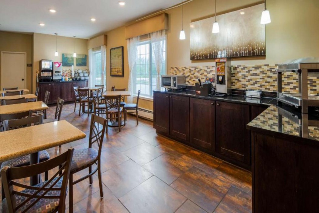 Best Western Plus Pioneer Park Inn 28/36