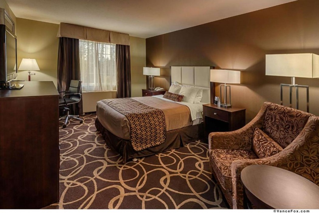 Best Western Plus Pioneer Park Inn 12/36