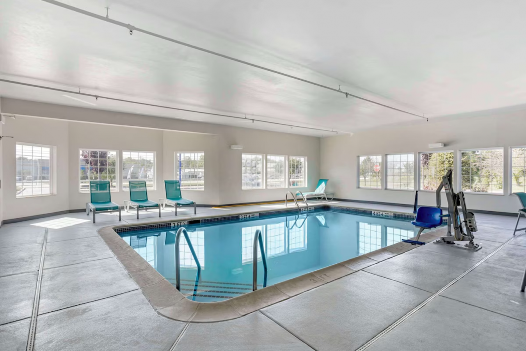 Comfort Inn & Suites Harrisburg-Hershey North 15/24